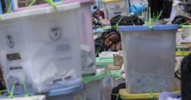 Confrontos em centro de contagem de eleições no Quênia após eleição presidencial