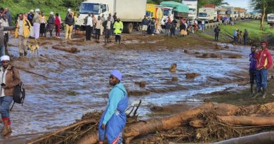 Pelo menos 45 pessoas morrem no Quénia enquanto as cheias arrastam casas e carros