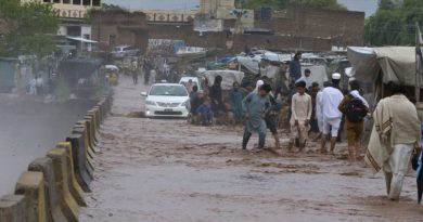 Número de mortos em quatro dias de chuva no Paquistão sobe para 63