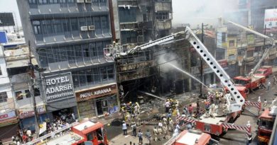 Incêndio destrói restaurante e hotel no leste da Índia, matando seis pessoas