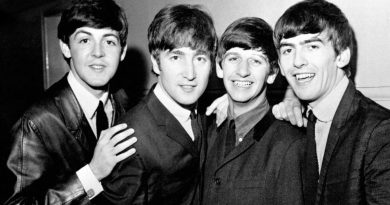Guitarra de John Lennon encontrada em sótão em leilão por mais de £ 600.000