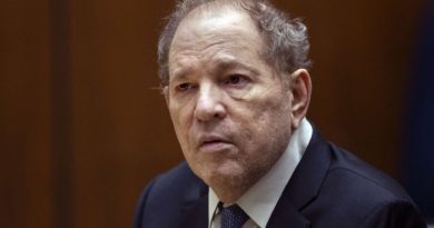 Tribunal de apelações de Nova York anula condenação de Harvey Weinstein por estupro em 2020