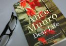 Alice Munro, ganhadora do Nobel de literatura reverenciada como mestra do conto, morre aos 92 anos