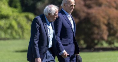 Bernie Sanders permanece no canto de Joe Biden, apesar de dizer que Gaza é o seu Vietnã