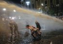 Polícia georgiana usa gás lacrimogêneo para dispersar protestos contra a “lei russa”