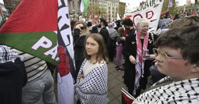 Greta Thunberg junta-se a protestos pró-Palestina em Malmo