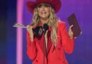 Lainey Wilson recebe homenagem máxima no Academy of Country Music Awards de 2024