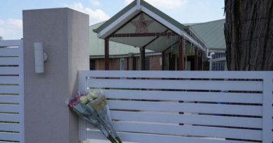 Adolescente acusado de terrorismo após esfaqueamentos na igreja de Sydney teve fiança negada